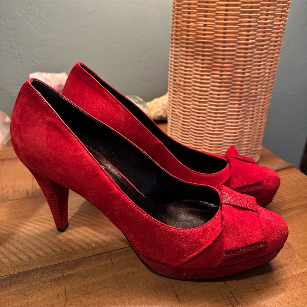 Gibellieri Elegant Red Suede Bow Heels Sexy Evening Size 40/US9